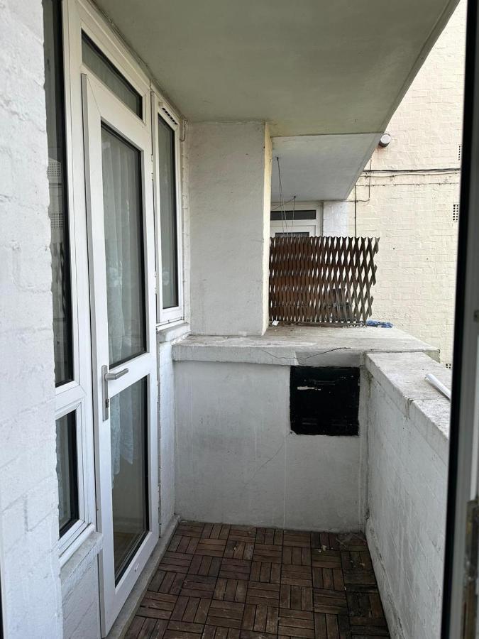 Spacious 2 Bed Flat Barking  Bagian luar foto