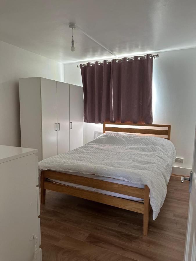 Spacious 2 Bed Flat Barking  Bagian luar foto